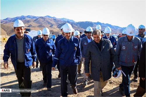 گزارش تصویری / بازدید رئیس بنیاد مستضعفان از کارخانه در حال احداث کنسانتره فولاد شرق کاوه